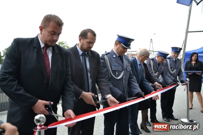 Zdjęcie w galerii na portalu naszraciborz.pl: Policjanci oficjalnie wrócili do pracy w Komisariacie Krzyżanowice - zobacz jak wygląda po gruntownej modernizacji wiadomości z regionu