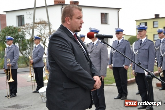 Zdjęcie w galerii na portalu naszraciborz.pl: Policjanci oficjalnie wrócili do pracy w Komisariacie Krzyżanowice - zobacz jak wygląda po gruntownej modernizacji wiadomości z regionu