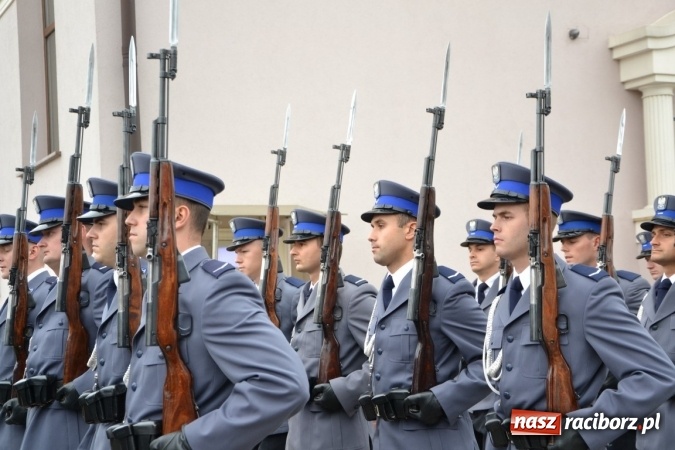 Zdjęcie w galerii na portalu naszraciborz.pl: Policjanci oficjalnie wrócili do pracy w Komisariacie Krzyżanowice - zobacz jak wygląda po gruntownej modernizacji wiadomości z regionu