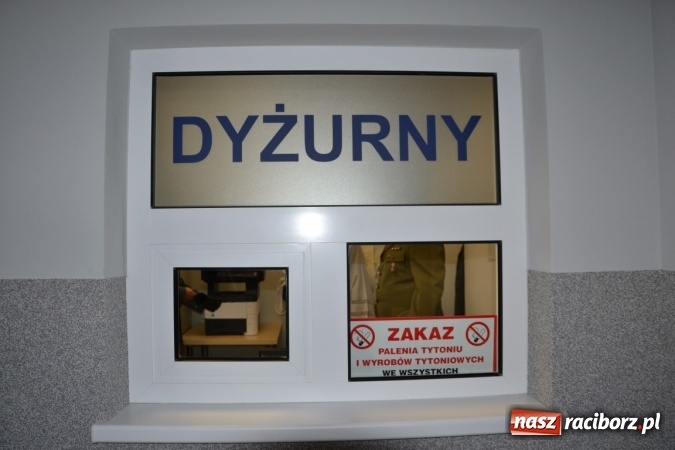 Zdjęcie w galerii na portalu naszraciborz.pl: Policjanci oficjalnie wrócili do pracy w Komisariacie Krzyżanowice - zobacz jak wygląda po gruntownej modernizacji wiadomości z regionu