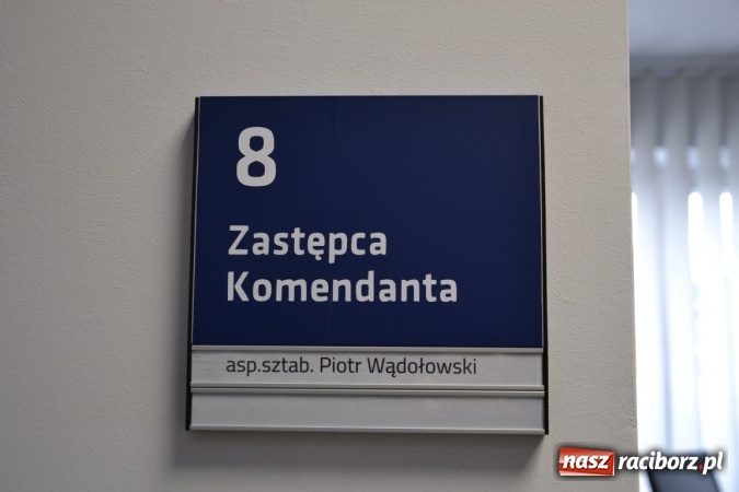 Zdjęcie w galerii na portalu naszraciborz.pl: Policjanci oficjalnie wrócili do pracy w Komisariacie Krzyżanowice - zobacz jak wygląda po gruntownej modernizacji wiadomości z regionu