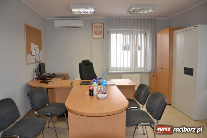 Zdjęcie w galerii na portalu naszraciborz.pl: Policjanci oficjalnie wrócili do pracy w Komisariacie Krzyżanowice - zobacz jak wygląda po gruntownej modernizacji wiadomości z regionu