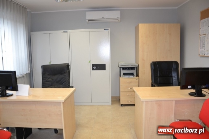Zdjęcie w galerii na portalu naszraciborz.pl: Policjanci oficjalnie wrócili do pracy w Komisariacie Krzyżanowice - zobacz jak wygląda po gruntownej modernizacji wiadomości z regionu