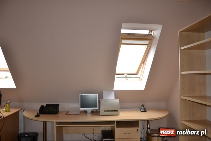 Zdjęcie w galerii na portalu naszraciborz.pl: Policjanci oficjalnie wrócili do pracy w Komisariacie Krzyżanowice - zobacz jak wygląda po gruntownej modernizacji wiadomości z regionu