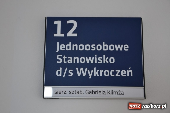 Zdjęcie w galerii na portalu naszraciborz.pl: Policjanci oficjalnie wrócili do pracy w Komisariacie Krzyżanowice - zobacz jak wygląda po gruntownej modernizacji wiadomości z regionu