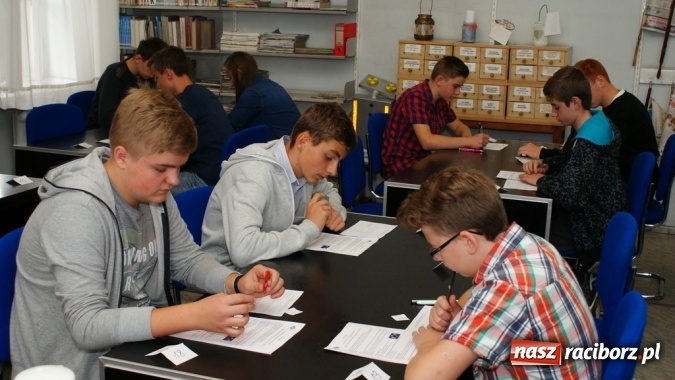 Zdjęcie w galerii na portalu naszraciborz.pl: Konkurs Wiedzy o Ruchu Drogowym  wiadomości z regionu