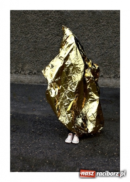 Zdjęcie w galerii na portalu naszraciborz.pl: Blaski i cienie i raciborskiego dworca - plener uczniów Liceum Plastycznego  wiadomości z regionu