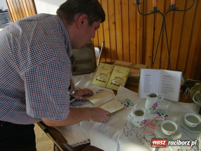 Zdjęcie w galerii na portalu naszraciborz.pl: Poezja ks. Tomasza, mieszkańca Wojnowic wiadomości z regionu