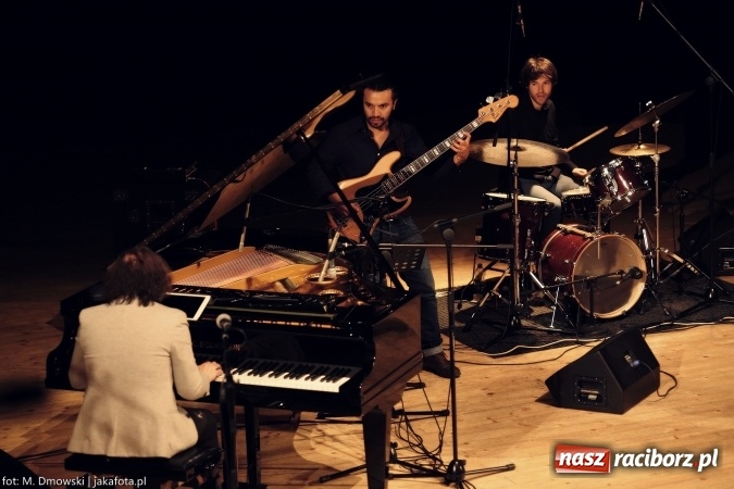 Zdjęcie w galerii na portalu naszraciborz.pl: Koncert pełen międzynarodowych gwiazd - Krzysztof Kobyliński Pearls wiadomości z regionu