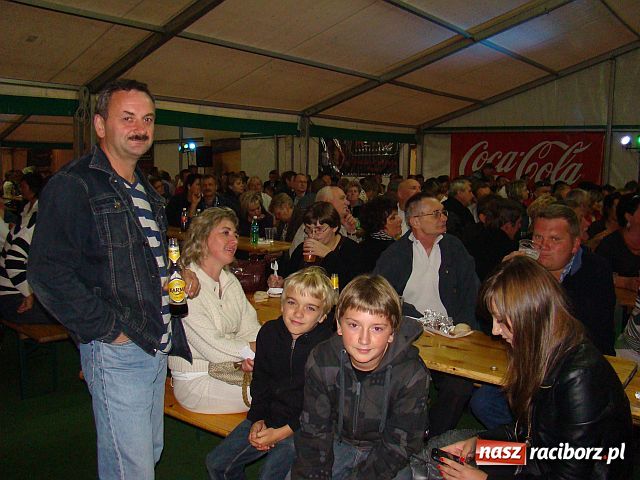 Zdjęcie w galerii na portalu naszraciborz.pl: Śląska laba – Oktoberfest 2009 wiadomości z regionu