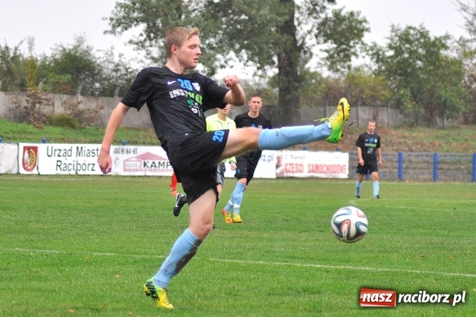 Zdjęcie w galerii na portalu naszraciborz.pl: IV liga: Bez bramek przy Srebrnej wiadomości z regionu