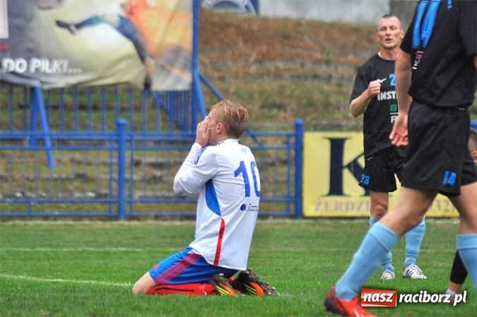 Zdjęcie w galerii na portalu naszraciborz.pl: IV liga: Bez bramek przy Srebrnej wiadomości z regionu