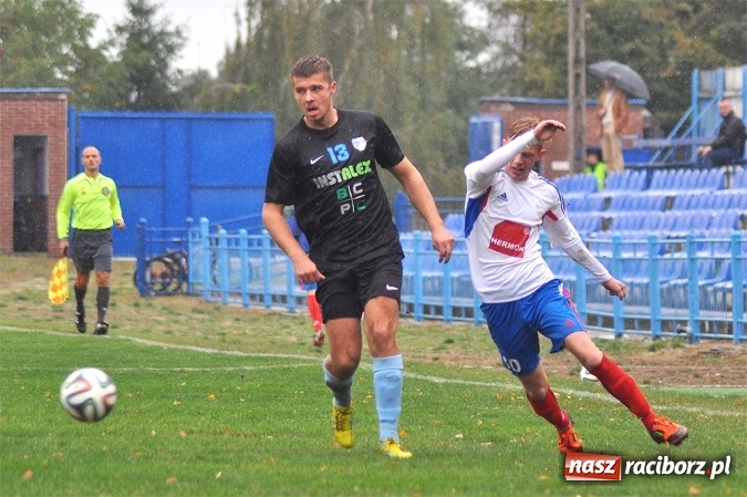 Zdjęcie w galerii na portalu naszraciborz.pl: IV liga: Bez bramek przy Srebrnej wiadomości z regionu