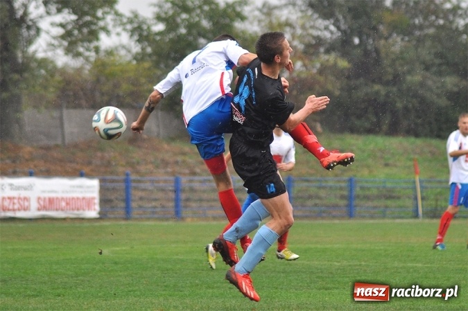 Zdjęcie w galerii na portalu naszraciborz.pl: IV liga: Bez bramek przy Srebrnej wiadomości z regionu