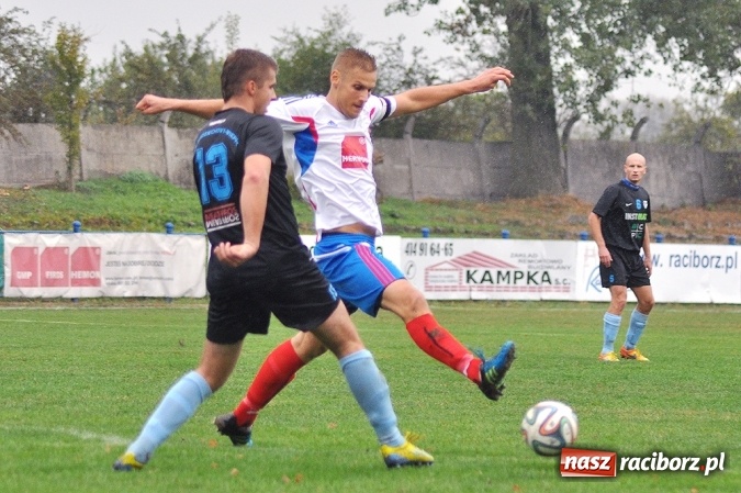 Zdjęcie w galerii na portalu naszraciborz.pl: IV liga: Bez bramek przy Srebrnej wiadomości z regionu