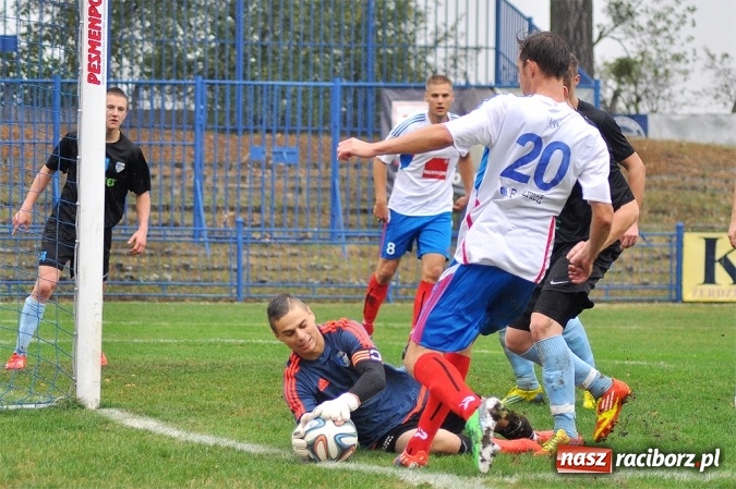 Zdjęcie w galerii na portalu naszraciborz.pl: IV liga: Bez bramek przy Srebrnej wiadomości z regionu