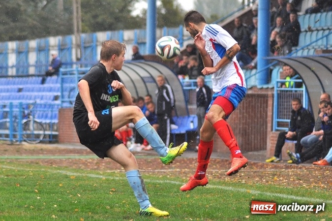 Zdjęcie w galerii na portalu naszraciborz.pl: IV liga: Bez bramek przy Srebrnej wiadomości z regionu