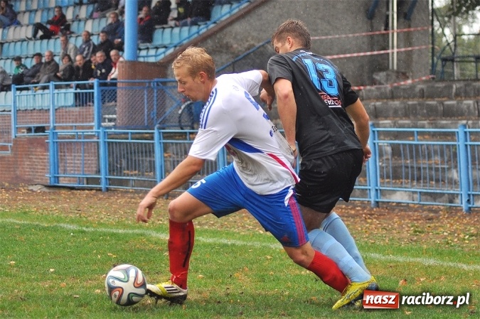 Zdjęcie w galerii na portalu naszraciborz.pl: IV liga: Bez bramek przy Srebrnej wiadomości z regionu