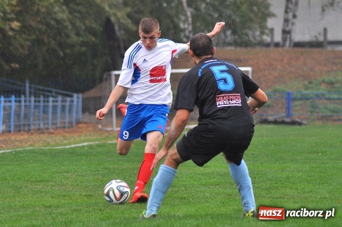 Zdjęcie w galerii na portalu naszraciborz.pl: IV liga: Bez bramek przy Srebrnej wiadomości z regionu