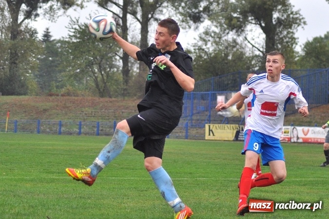 Zdjęcie w galerii na portalu naszraciborz.pl: IV liga: Bez bramek przy Srebrnej wiadomości z regionu