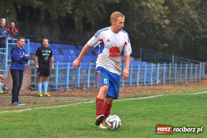 Zdjęcie w galerii na portalu naszraciborz.pl: IV liga: Bez bramek przy Srebrnej wiadomości z regionu