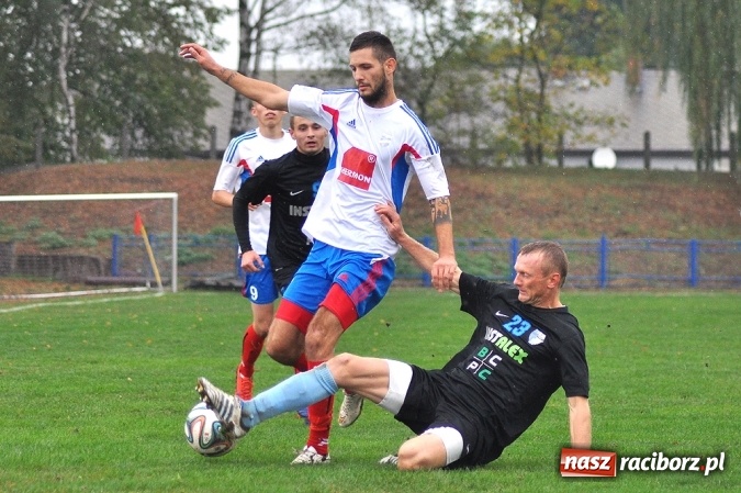 Zdjęcie w galerii na portalu naszraciborz.pl: IV liga: Bez bramek przy Srebrnej wiadomości z regionu