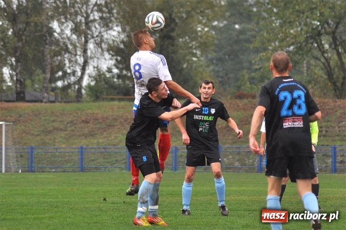 Zdjęcie w galerii na portalu naszraciborz.pl: IV liga: Bez bramek przy Srebrnej wiadomości z regionu