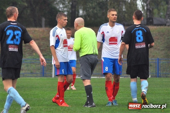 Zdjęcie w galerii na portalu naszraciborz.pl: IV liga: Bez bramek przy Srebrnej wiadomości z regionu