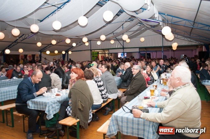 Zdjęcie w galerii na portalu naszraciborz.pl: Oktoberfest w Szymocicach – jak na Bajerach… wiadomości z regionu
