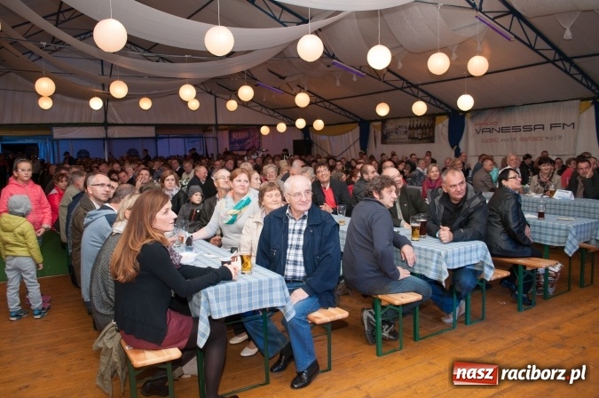 Zdjęcie w galerii na portalu naszraciborz.pl: Oktoberfest w Szymocicach – jak na Bajerach… wiadomości z regionu