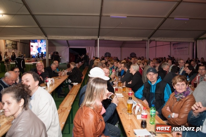 Zdjęcie w galerii na portalu naszraciborz.pl: Oktoberfest w Szymocicach – jak na Bajerach… wiadomości z regionu