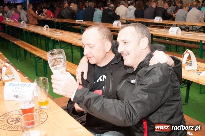 Zdjęcie w galerii na portalu naszraciborz.pl: Oktoberfest w Szymocicach – jak na Bajerach… wiadomości z regionu