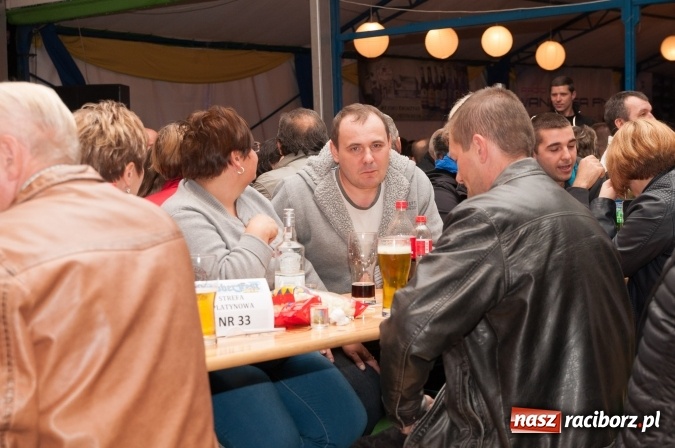 Zdjęcie w galerii na portalu naszraciborz.pl: Oktoberfest w Szymocicach – jak na Bajerach… wiadomości z regionu