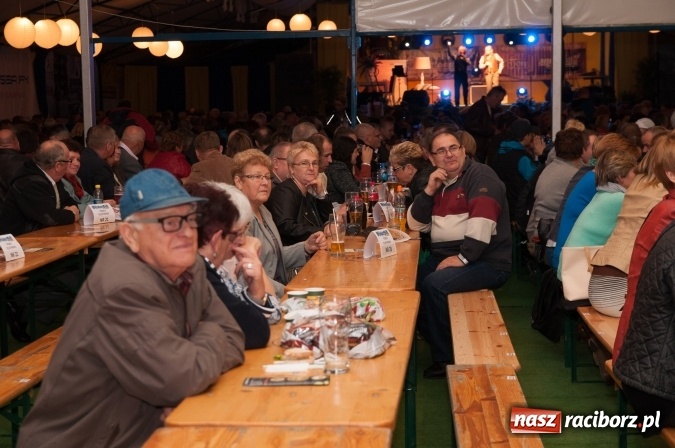 Zdjęcie w galerii na portalu naszraciborz.pl: Oktoberfest w Szymocicach – jak na Bajerach… wiadomości z regionu