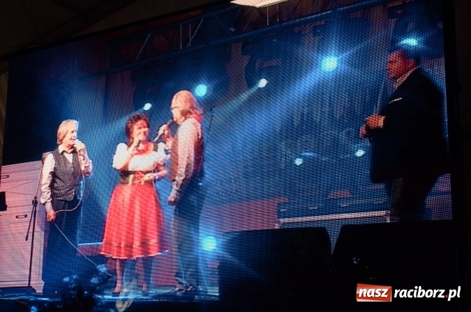 Zdjęcie w galerii na portalu naszraciborz.pl: Oktoberfest w Szymocicach – jak na Bajerach… wiadomości z regionu