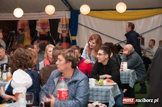 Zdjęcie w galerii na portalu naszraciborz.pl: Oktoberfest w Szymocicach – jak na Bajerach… wiadomości z regionu