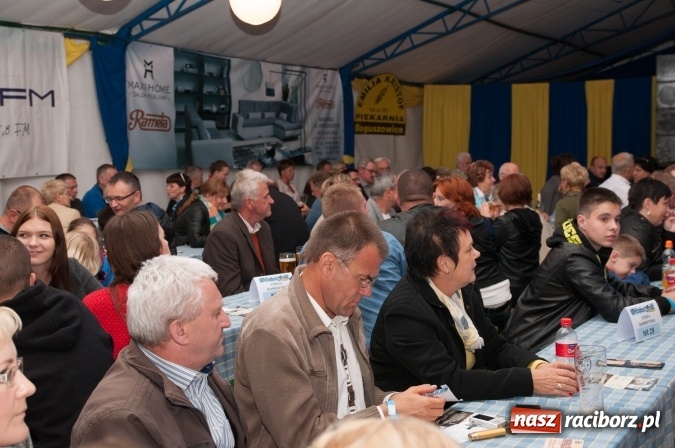 Zdjęcie w galerii na portalu naszraciborz.pl: Oktoberfest w Szymocicach – jak na Bajerach… wiadomości z regionu