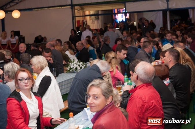 Zdjęcie w galerii na portalu naszraciborz.pl: Oktoberfest w Szymocicach – jak na Bajerach… wiadomości z regionu