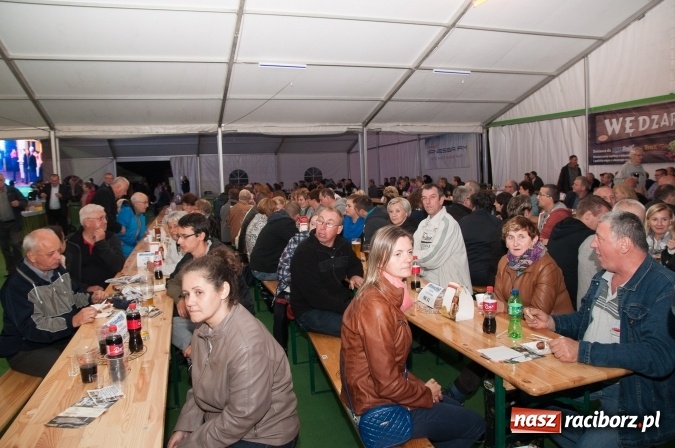 Zdjęcie w galerii na portalu naszraciborz.pl: Oktoberfest w Szymocicach – jak na Bajerach… wiadomości z regionu