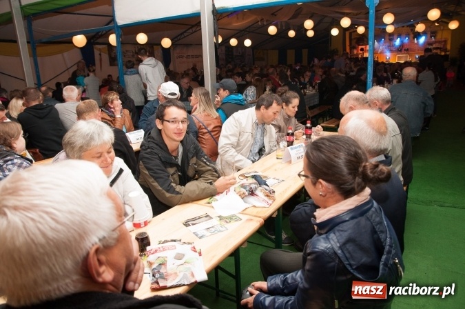 Zdjęcie w galerii na portalu naszraciborz.pl: Oktoberfest w Szymocicach – jak na Bajerach… wiadomości z regionu