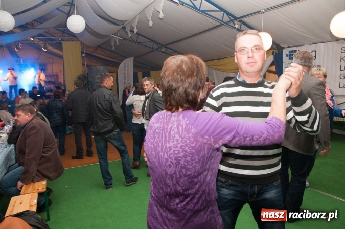 Zdjęcie w galerii na portalu naszraciborz.pl: Oktoberfest w Szymocicach – jak na Bajerach… wiadomości z regionu