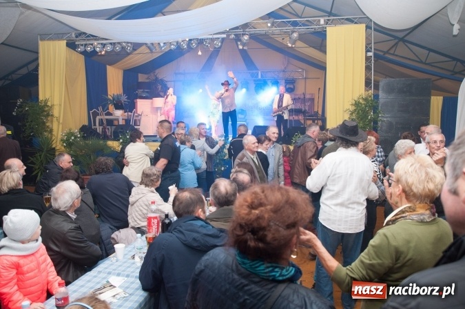 Zdjęcie w galerii na portalu naszraciborz.pl: Oktoberfest w Szymocicach – jak na Bajerach… wiadomości z regionu