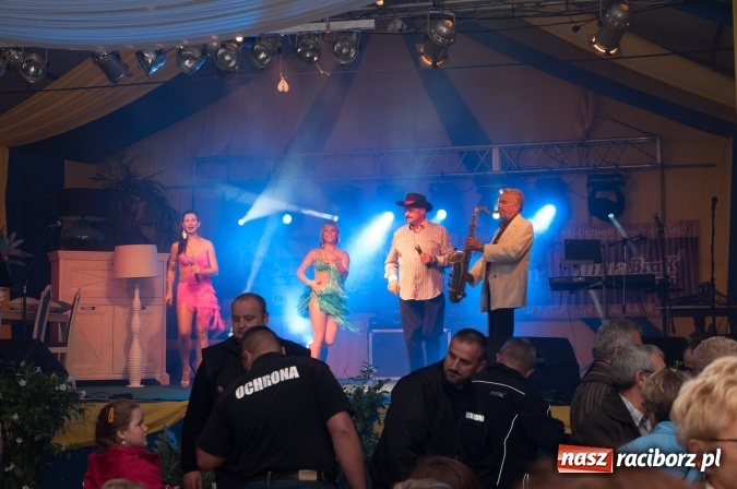 Zdjęcie w galerii na portalu naszraciborz.pl: Oktoberfest w Szymocicach – jak na Bajerach… wiadomości z regionu