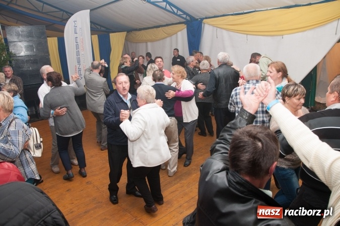 Zdjęcie w galerii na portalu naszraciborz.pl: Oktoberfest w Szymocicach – jak na Bajerach… wiadomości z regionu