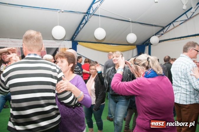 Zdjęcie w galerii na portalu naszraciborz.pl: Oktoberfest w Szymocicach – jak na Bajerach… wiadomości z regionu