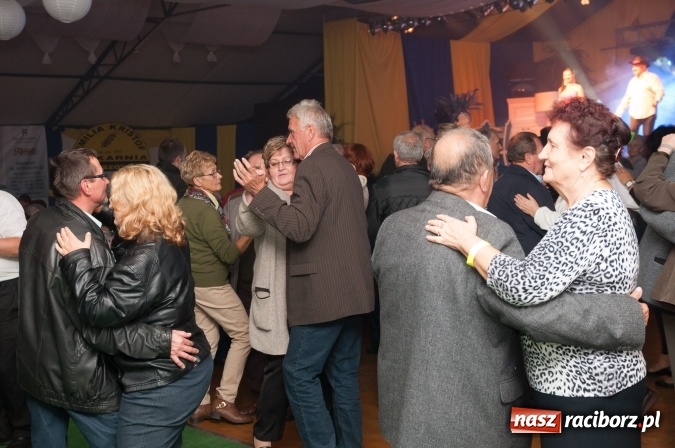 Zdjęcie w galerii na portalu naszraciborz.pl: Oktoberfest w Szymocicach – jak na Bajerach… wiadomości z regionu