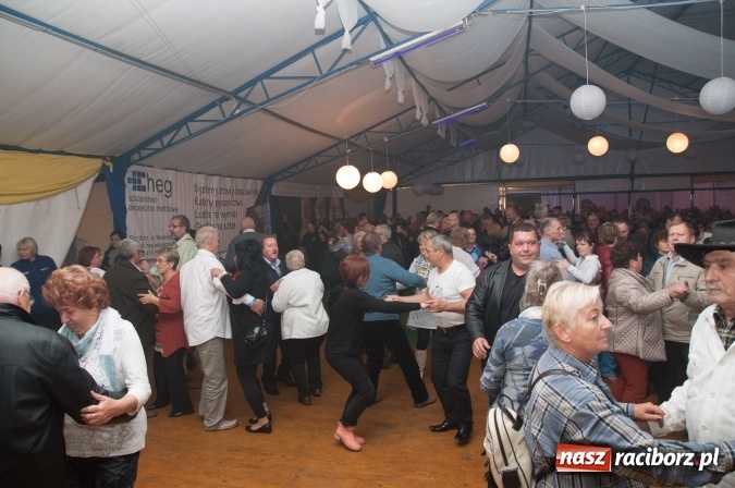 Zdjęcie w galerii na portalu naszraciborz.pl: Oktoberfest w Szymocicach – jak na Bajerach… wiadomości z regionu