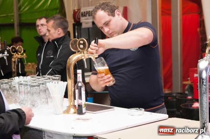 Zdjęcie w galerii na portalu naszraciborz.pl: Oktoberfest w Szymocicach – jak na Bajerach… wiadomości z regionu