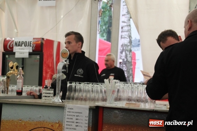 Zdjęcie w galerii na portalu naszraciborz.pl: Oktoberfest w Szymocicach – jak na Bajerach… wiadomości z regionu