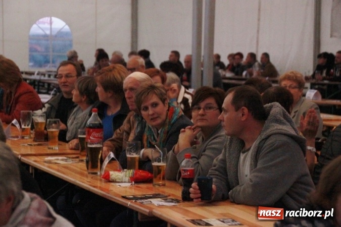 Zdjęcie w galerii na portalu naszraciborz.pl: Oktoberfest w Szymocicach – jak na Bajerach… wiadomości z regionu